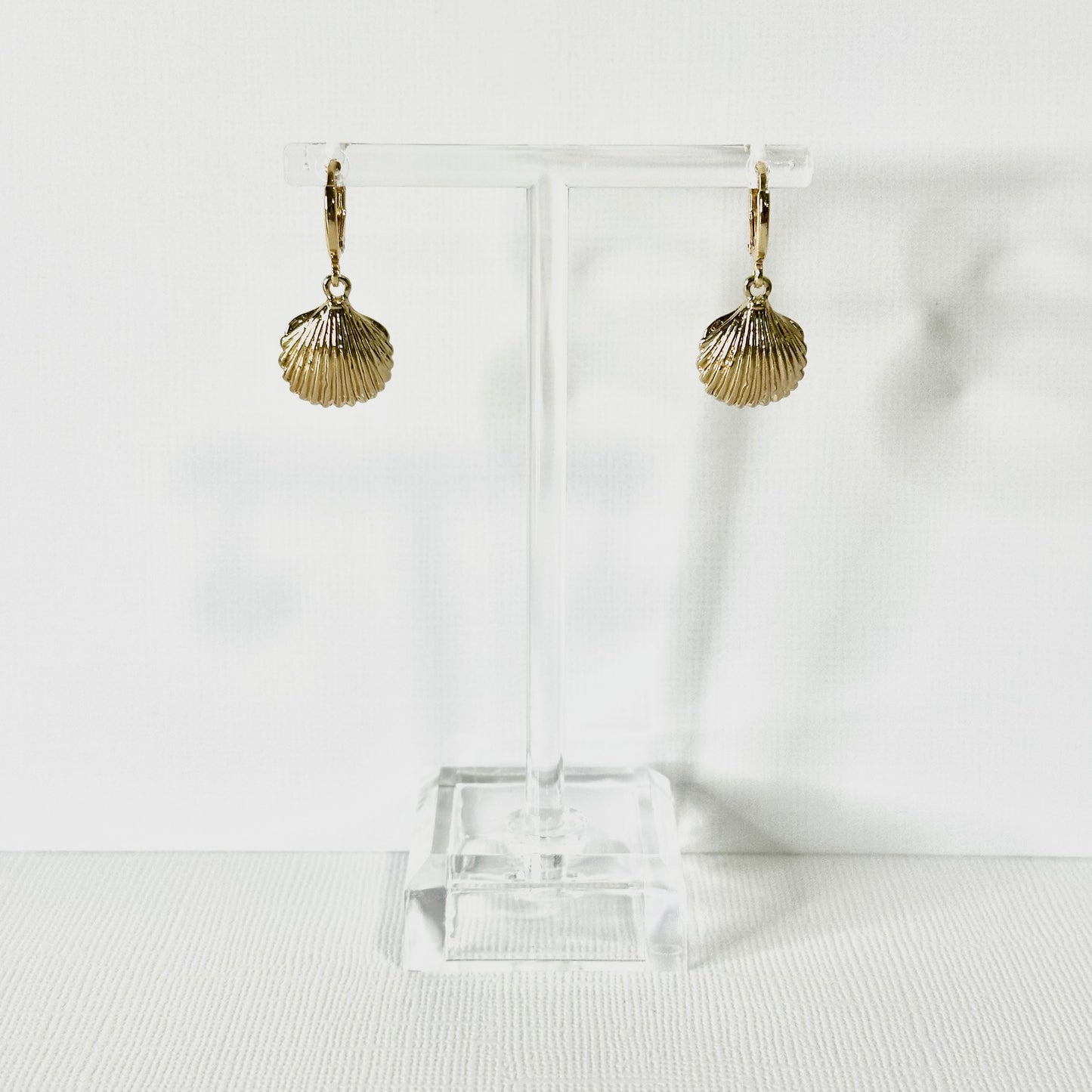 Calico Shell Huggies